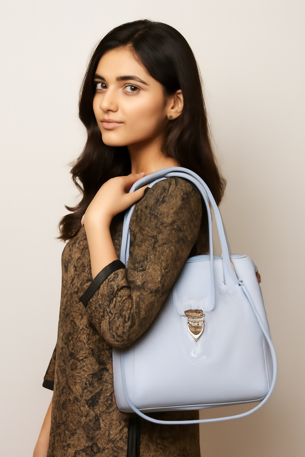 Premium material ladies bag in a cheap price